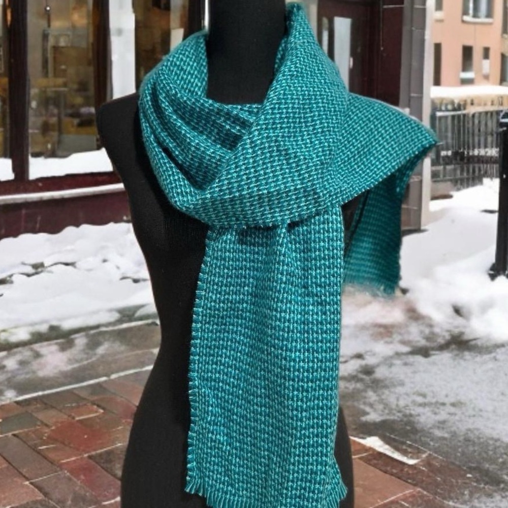 Land’s End NWT Teal Aqua Turquoise Checked Woven Scarf. Soft & Lightweight Blue - Picture 3 of 16